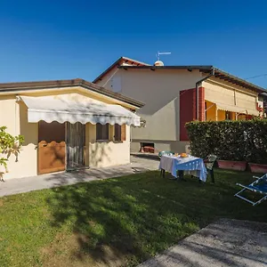 Locazione Turistica Casetta Mosti , Marina di Massa Italia