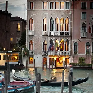 Pesaro Palace 4*, Veneza Itália